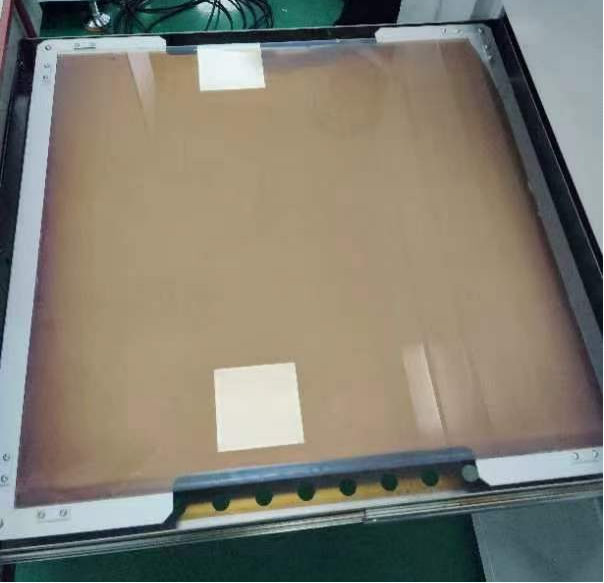 大面积狭缝涂布得到钙钛矿薄膜的光学照片1.png